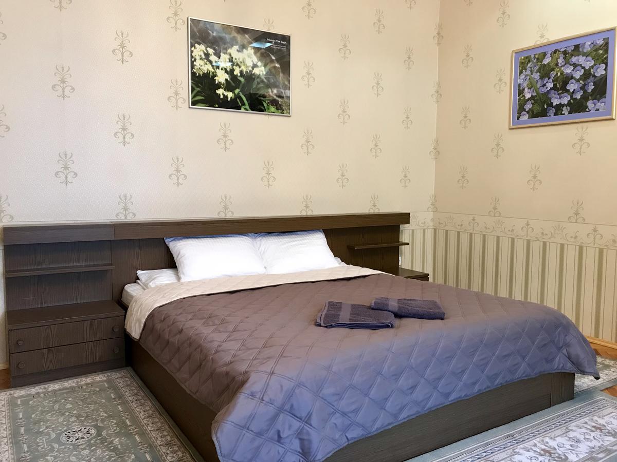 Large Apartment In The City Center Mukacheve Luaran gambar